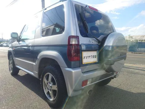 Mitsubishi Pajero Mini