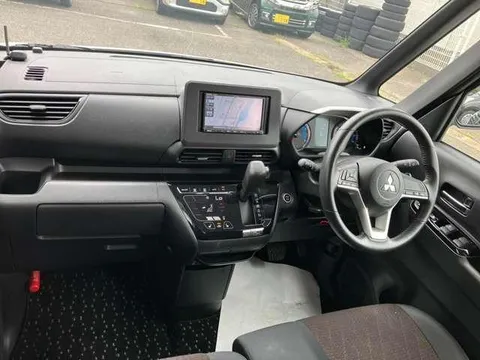 Mitsubishi eK X Space