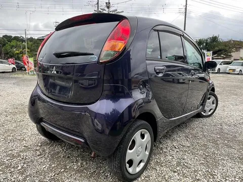 Mitsubishi I