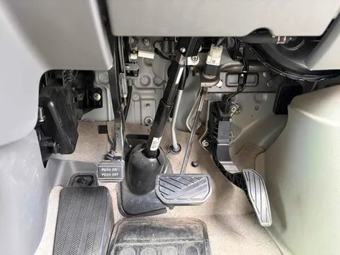 Mitsubishi Minicab Van