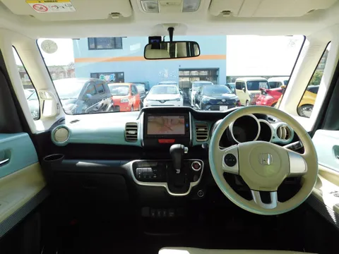 Honda N-BOX Slash