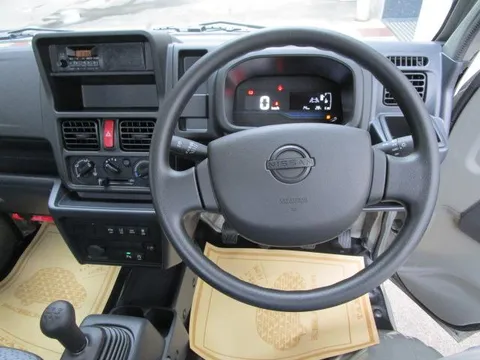 Nissan Clipper Truck