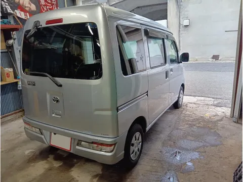 Toyota Pixis Van