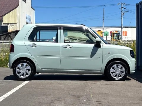 Daihatsu Mira Tocot