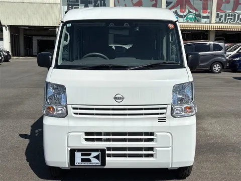 Nissan Clipper Van