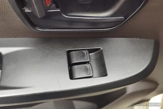 Wuling Hongguang V