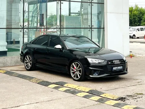 Audi S4
