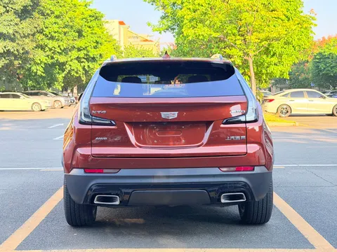 Cadillac XT4
