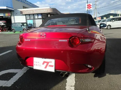 Mazda MX-5 (Roadster)