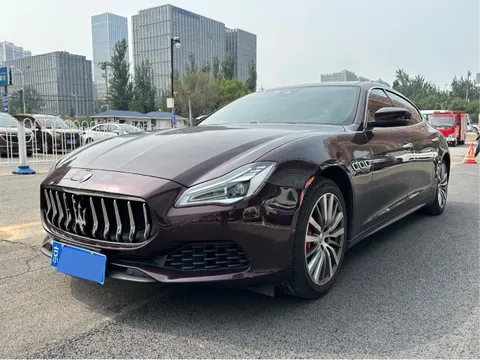 Maserati Quattroporte
