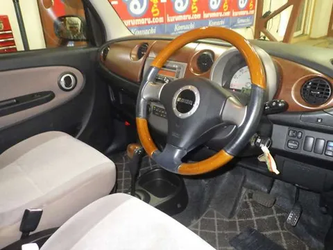 Daihatsu Mira Gino