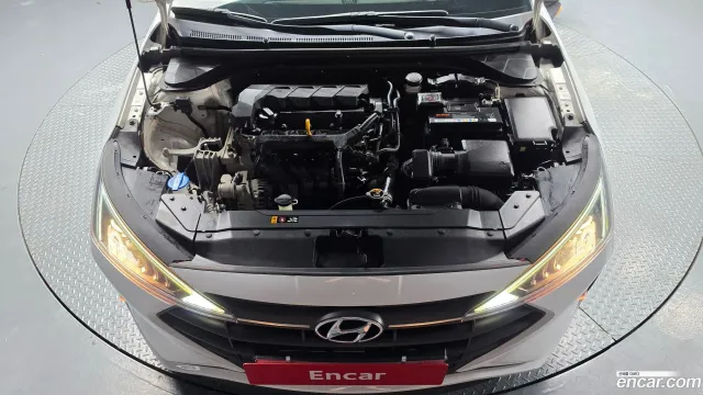 Hyundai Elantra (Avante)