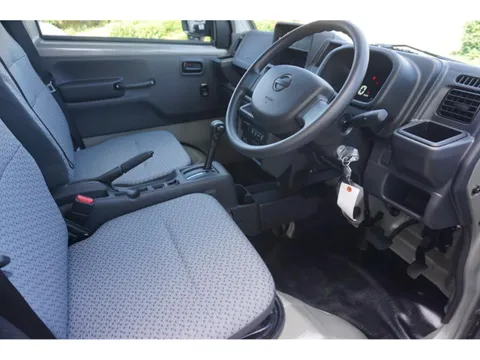 Nissan Clipper Truck
