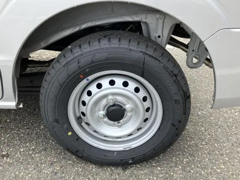Nissan Clipper Van