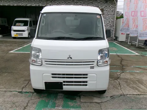Mitsubishi Minicab Van