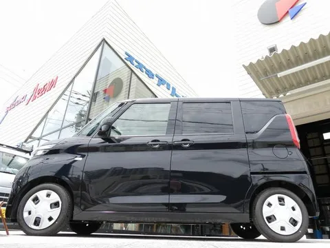 Mitsubishi eK Space