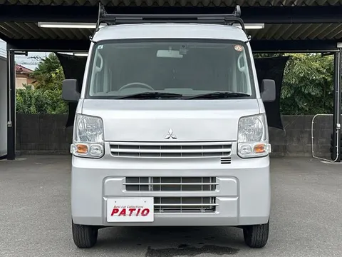Mitsubishi Minicab Van