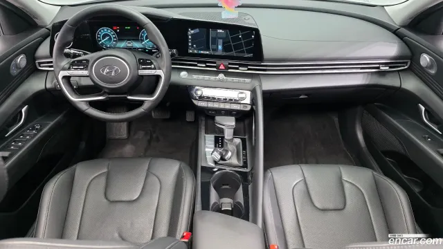 Hyundai Elantra (Avante)