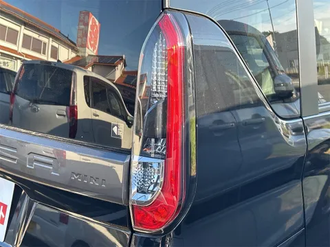 Mitsubishi Delica Mini