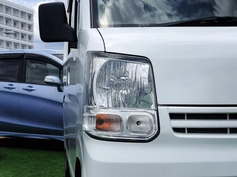Mitsubishi Minicab Van