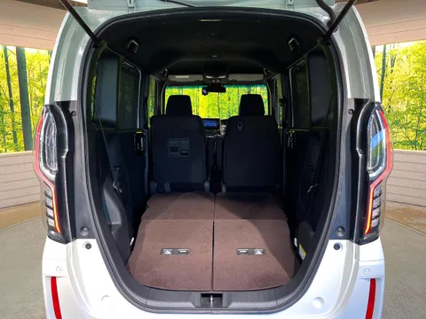 Honda N-BOX Custom