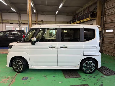 Suzuki Spacia Custom