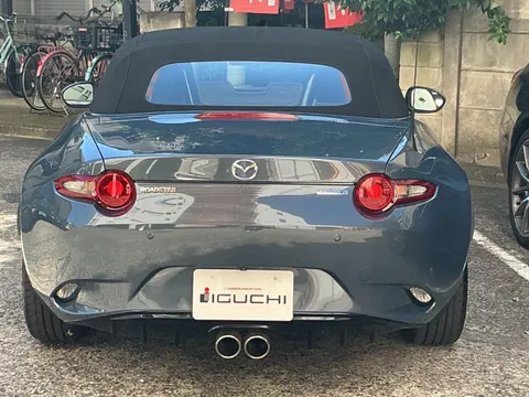 Mazda MX-5 (Roadster)