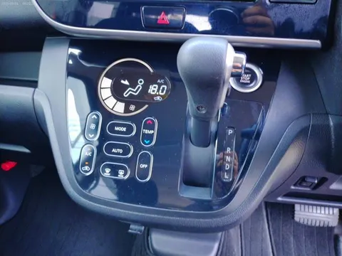 Mitsubishi eK Space Custom