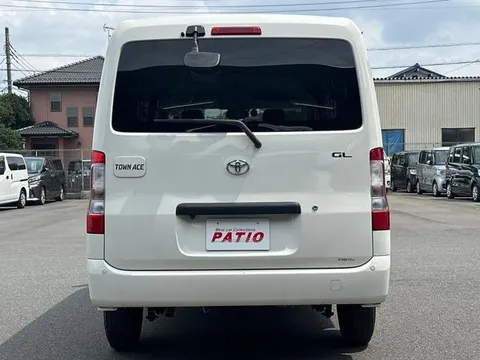 Toyota TownAce Van