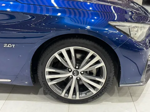Infiniti Q50L