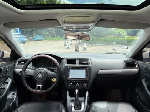 Volkswagen Sagitar