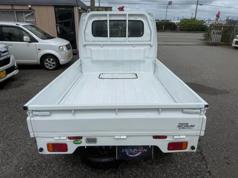 Mazda Scrum Truck