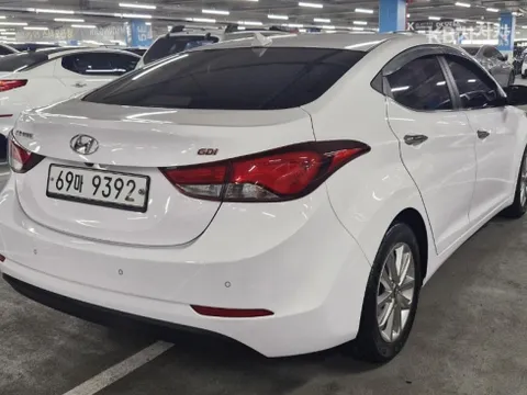 Hyundai Elantra (Avante)