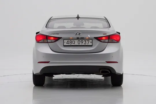 Hyundai Elantra (Avante)