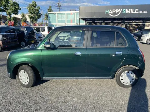 Daihatsu Mira Gino