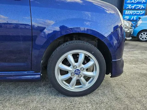 Daihatsu Mira Gino
