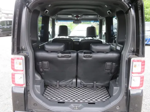 Toyota Pixis Mega