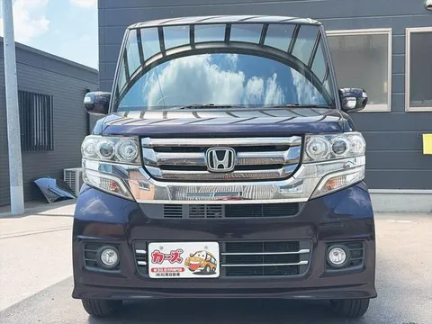 Honda N-BOX Custom
