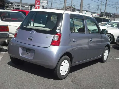 Daihatsu Esse