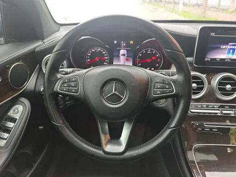 Mercedes-Benz Mercedes-Benz GLC