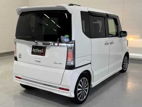 Honda N-BOX Custom