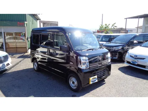 Nissan Clipper Van
