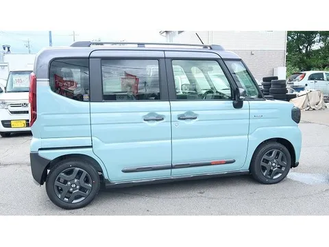 Suzuki Spacia Gear