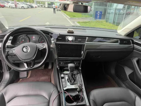 Volkswagen Phideon