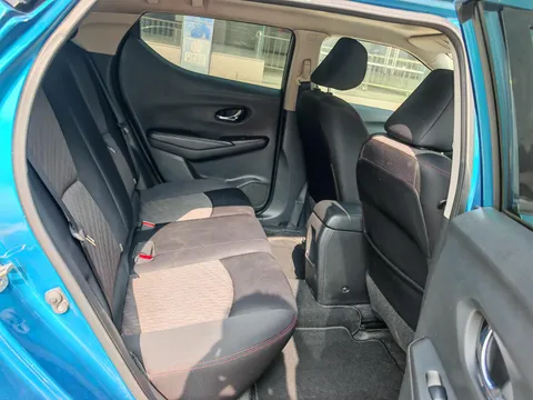 Nissan Bluebird