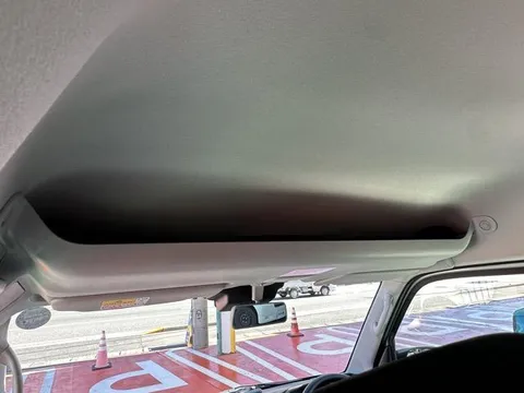 Nissan Clipper Van