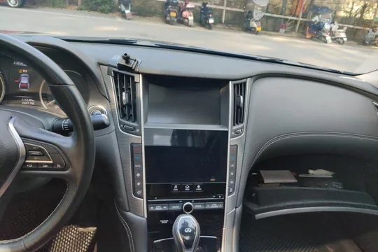Infiniti Q50L