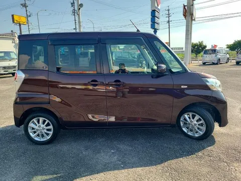 Nissan Dayz Roox