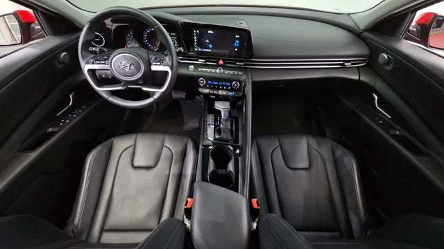 Hyundai Elantra (Avante)