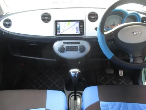 Daihatsu Mira Gino